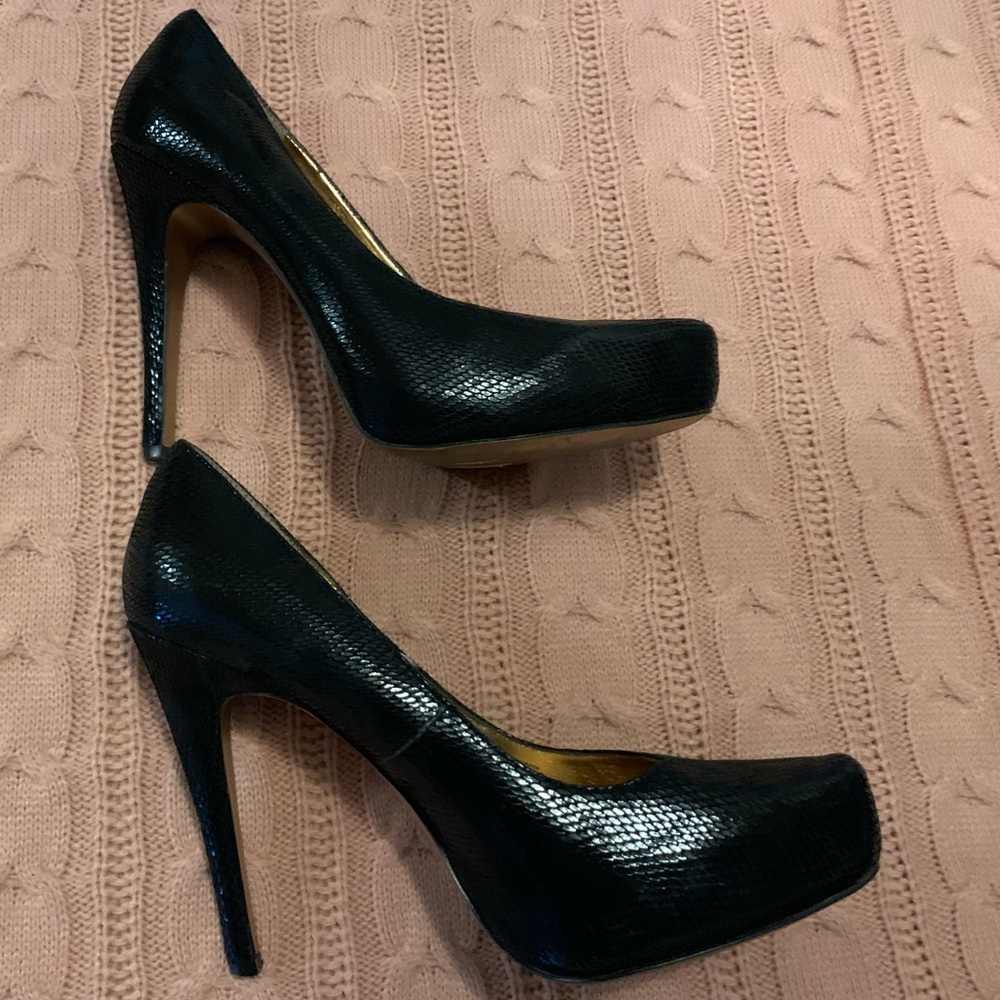 Bcbgeneration Black Snakeskin Textured Leather Sh… - image 6